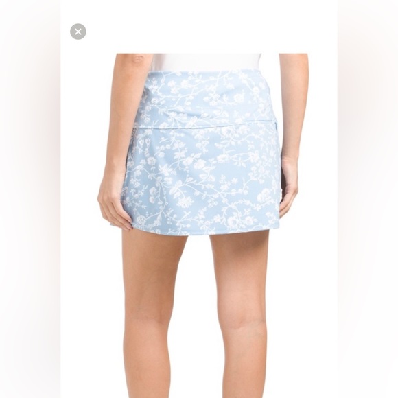 NWT Laura Ashley Upf 50 Golf/Tennis Set of Skort (XS)and Polo (S) - Picture 9 of 9